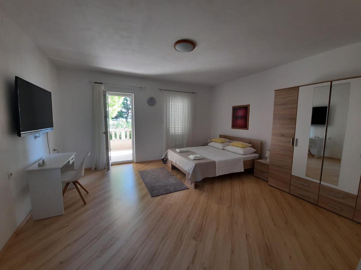Apartmani Sruk Sukošan Buitenkant foto