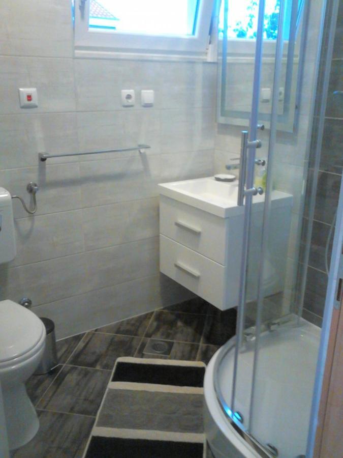 Apartmani Sruk Sukošan Buitenkant foto