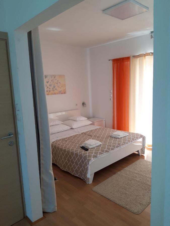Apartmani Sruk Sukošan Buitenkant foto