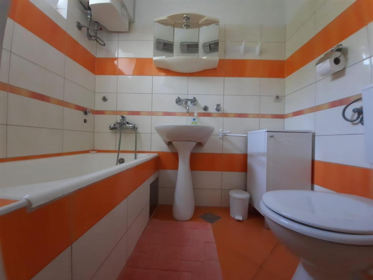 Apartmani Sruk Sukošan Buitenkant foto
